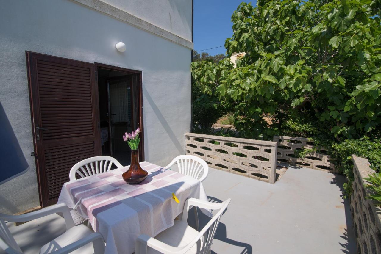 Ferienwohnung Nena Mali Lošinj Exterior foto