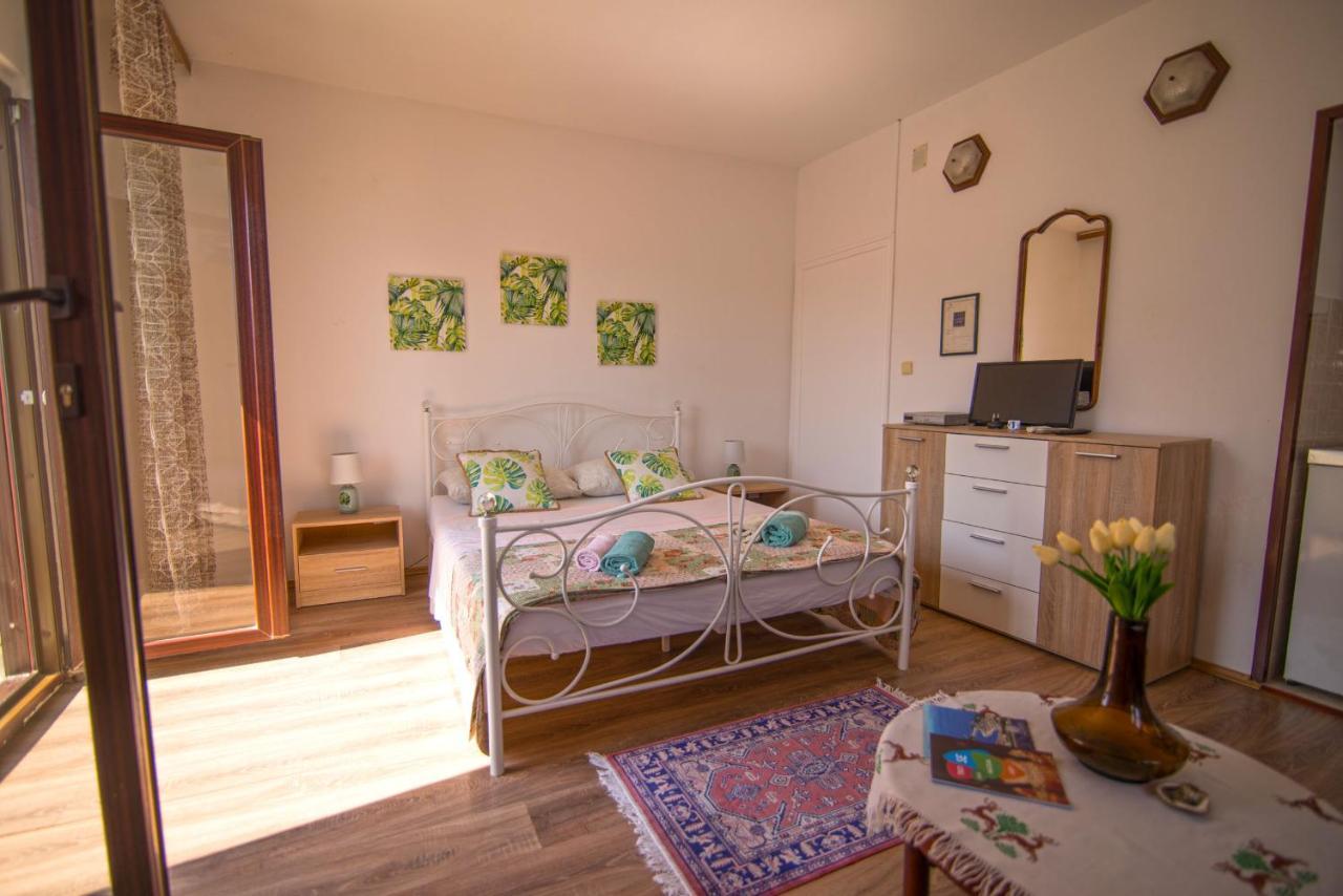Ferienwohnung Nena Mali Lošinj Exterior foto